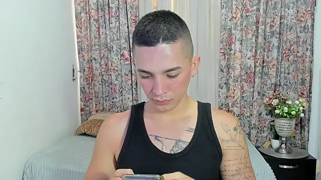 andeerr  online show from 01-15-25, 08:16