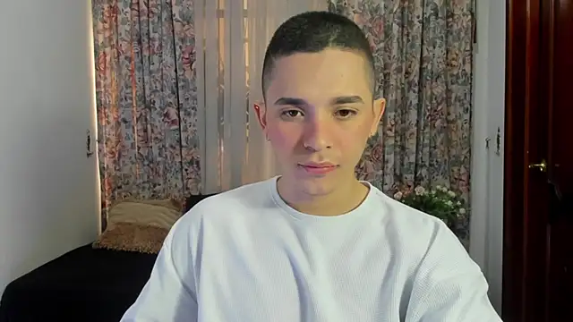 andeerr  online show from 01-06-25, 02:47