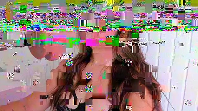 issie cute online show from 11-29-25, 08:03