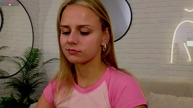 Wendy D0ll online show from 04-06-26, 08:32