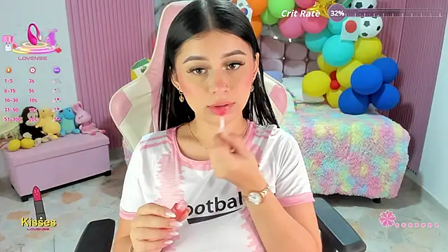Yuli 16 online show from 07-18-26, 11:08
