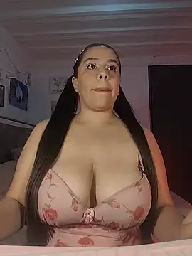 Snapshot of daniabet chatting on 05-12-26, 01:17 daniabet online show from 05-12-26, 01:17