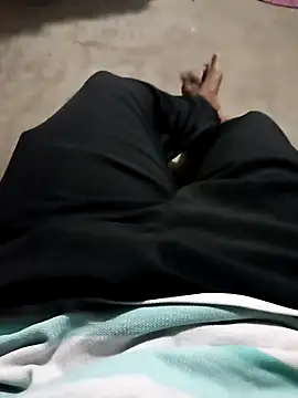 Snapshot of bangaloresexyguy chatting on 01-12-26, 05:53 bangaloresexyguy online show from 01-12-26, 05:53