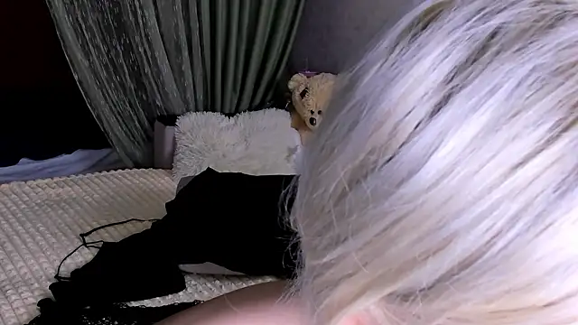 Snapshot of Sweeet_Barbie chatting on 02-01-26, 04:05 Sweeet Barbie online show from 02-01-26, 04:05