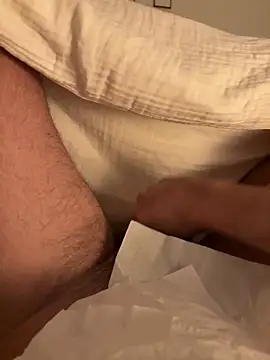 Snapshot of Banana_Boy chatting on 02-16-26, 09:24 Banana Boy online show from 02-16-26, 09:24