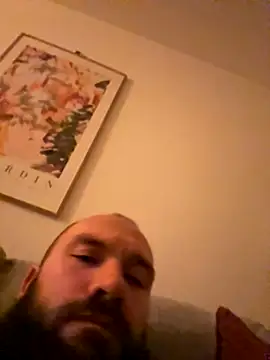 Snapshot of Banana_Boy chatting on 12-01-25, 09:15 Banana Boy online show from 12-01-25, 09:15