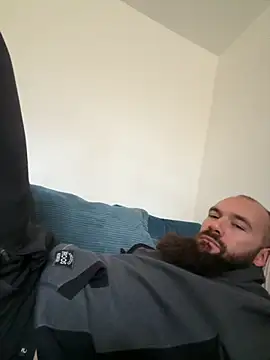 Snapshot of Banana_Boy chatting on 11-07-25, 01:15 Banana Boy online show from 11-07-25, 01:15