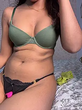 Snapshot of Goddess_sneha chatting on 01-10-26, 03:07 Goddess sneha online show from 01-10-26, 03:07