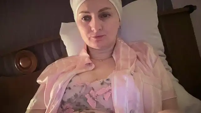 Snapshot of Viola_sweet chatting on 06-21-26, 12:05 Viola sweet online show from 06-21-26, 12:05
