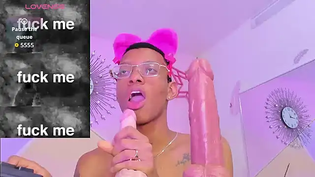 Tiffany Valentine15 online show from 11-02-25, 06:46