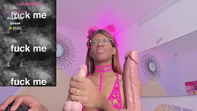 Tiffany Valentine15 online show from 10-21-25, 07:13