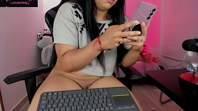 Biancastrongg online show from 02-17-26, 04:54