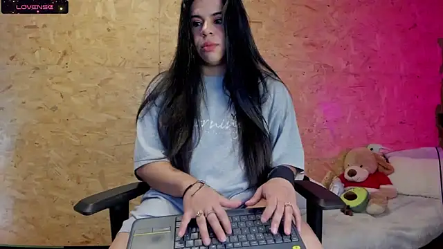 Biancastrongg online show from 03-22-25, 02:27