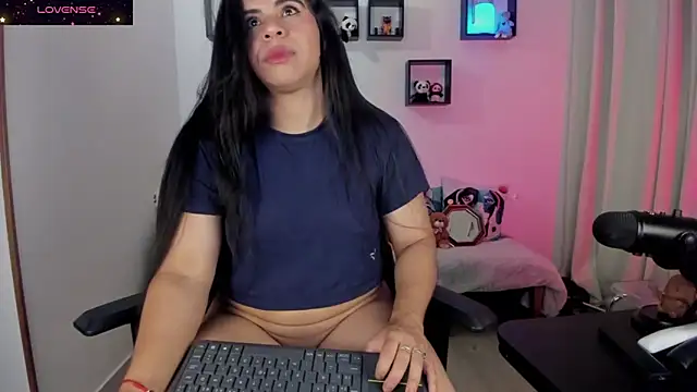 Biancastrongg online show from 05-20-26, 02:19