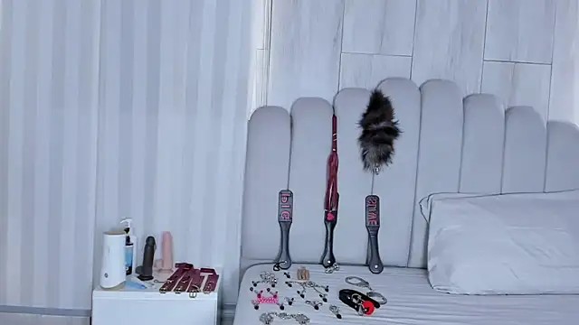 mileyerikson online show from 10-27-25, 09:16