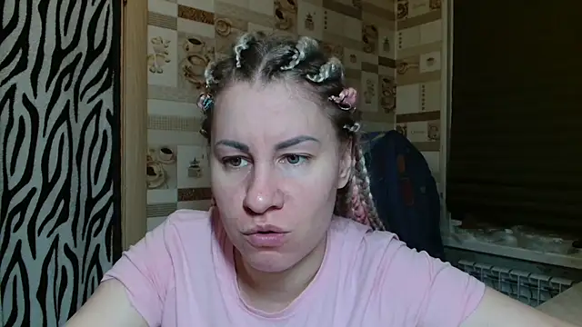 TherestlessKitty online show from 05-03-26, 10:13
