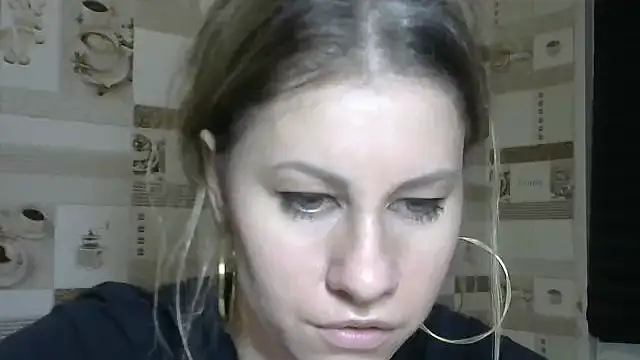 TherestlessKitty online show from 10-28-25, 10:20