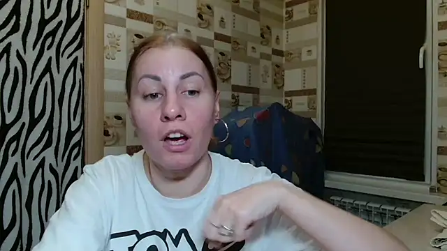 TherestlessKitty online show from 06-21-26, 10:15