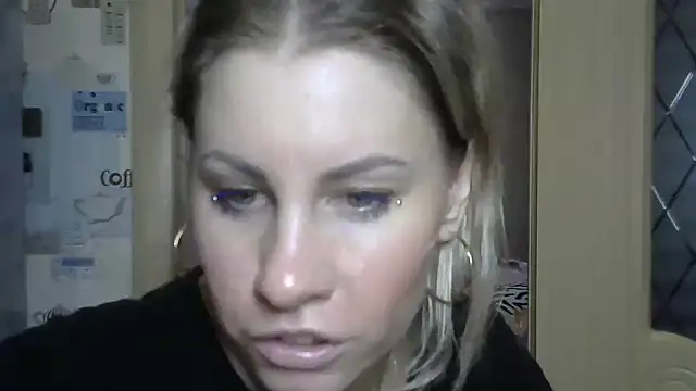 Snapshot of TherestlessKitty chatting on 02-21-25, 09:13 TherestlessKitty online show from 02-21-25, 09:13