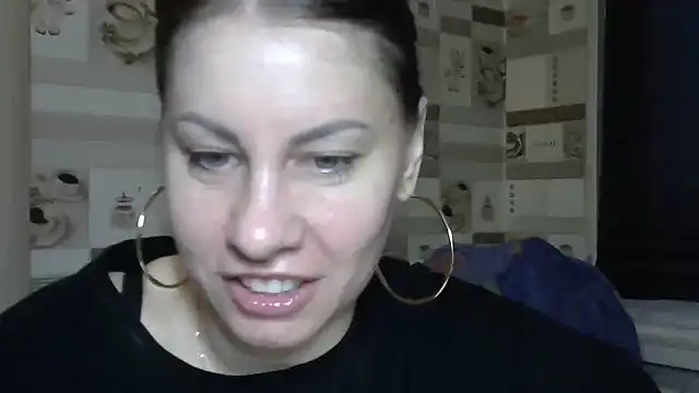 Snapshot of TherestlessKitty chatting on 10-07-25, 11:33 TherestlessKitty online show from 10-07-25, 11:33
