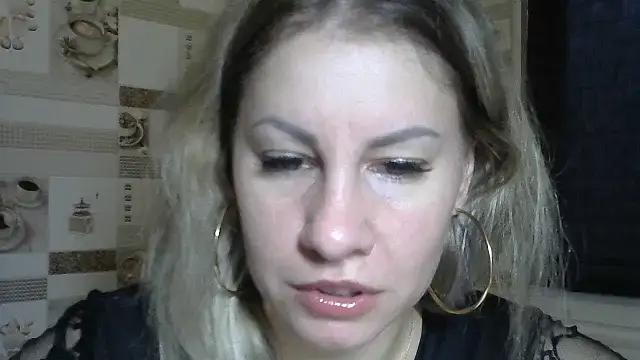Snapshot of TherestlessKitty chatting on 09-20-25, 06:07 TherestlessKitty online show from 09-20-25, 06:07