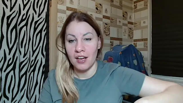 TherestlessKitty online show from 04-10-26, 10:28