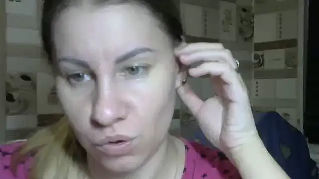 TherestlessKitty online show from 10-30-25, 10:17