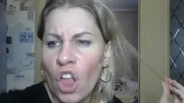 Snapshot of TherestlessKitty chatting on 02-21-25, 12:17 TherestlessKitty online show from 02-21-25, 12:17