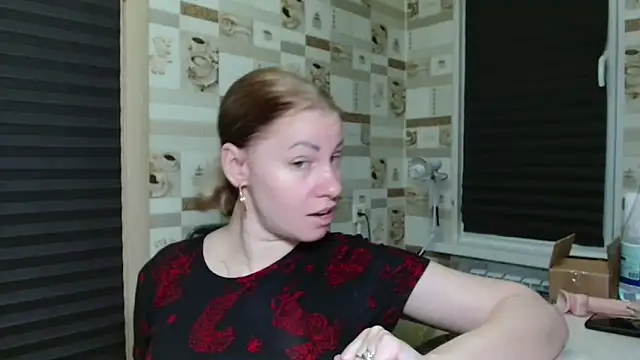 TherestlessKitty online show from 06-17-26, 10:19