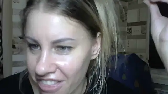 Snapshot of TherestlessKitty chatting on 10-07-25, 11:39 TherestlessKitty online show from 10-07-25, 11:39