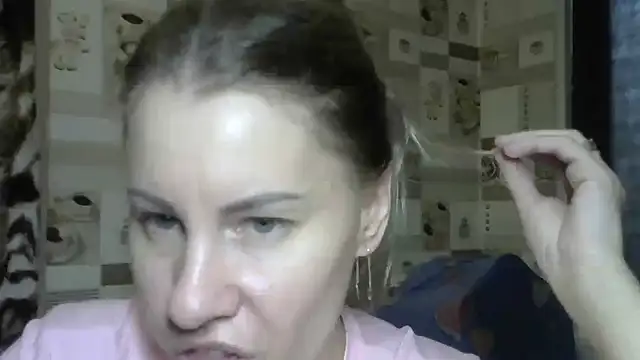 Snapshot of TherestlessKitty chatting on 10-09-25, 10:27 TherestlessKitty online show from 10-09-25, 10:27