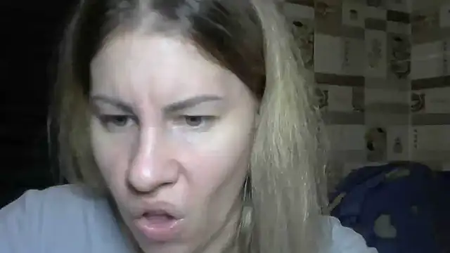 Snapshot of TherestlessKitty chatting on 10-01-25, 10:24 TherestlessKitty online show from 10-01-25, 10:24
