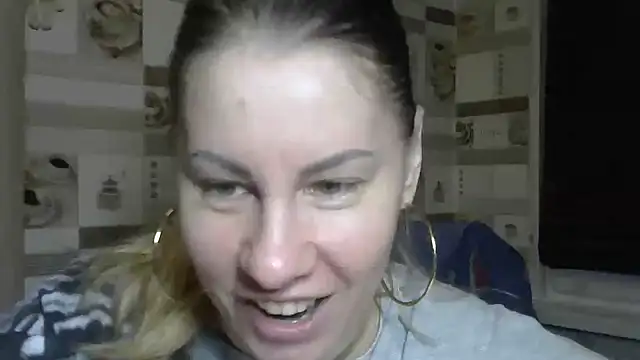 TherestlessKitty online show from 11-29-25, 10:21