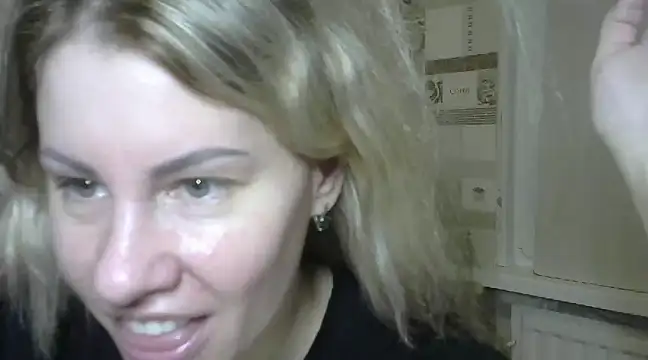 Snapshot of TherestlessKitty chatting on 01-20-25, 11:02 TherestlessKitty online show from 01-20-25, 11:02
