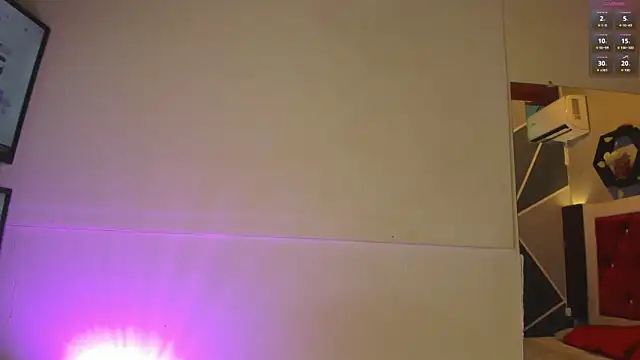 Snapshot of Karoll014 chatting on 06-13-26, 03:43 Karoll014 online show from 06-13-26, 03:43