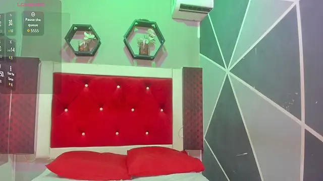 Karoll014 online show from 12-18-25, 12:09