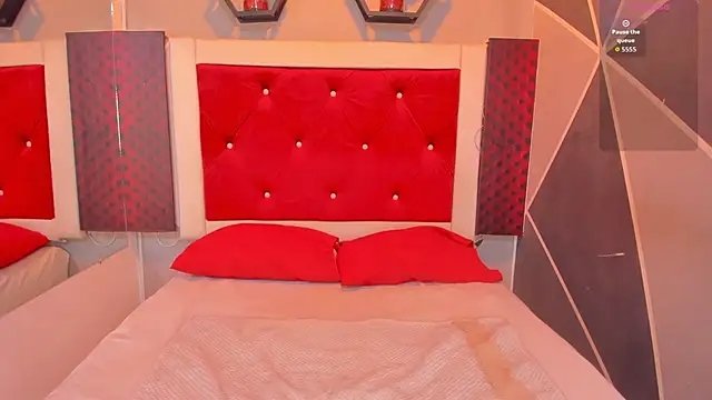 Karoll014 online show from 10-28-25, 12:04