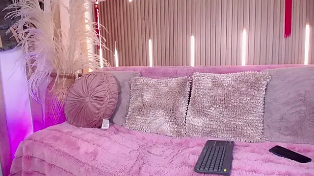 Tayzon Foxxx online show from 04-18-26, 08:49