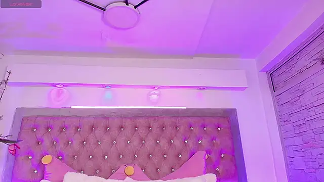 Tayzon Foxxx online show from 11-26-25, 12:16