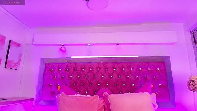 Tayzon Foxxx online show from 12-15-25, 12:33