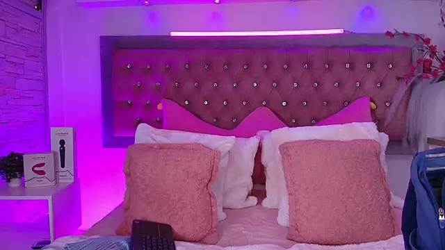 Tayzon Foxxx online show from 09-25-25, 01:06