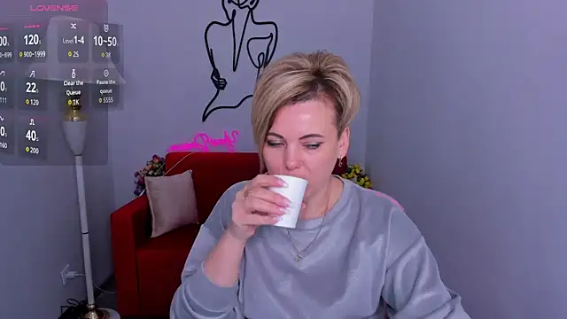 Julia Wilsone online show from 02-25-26, 06:57