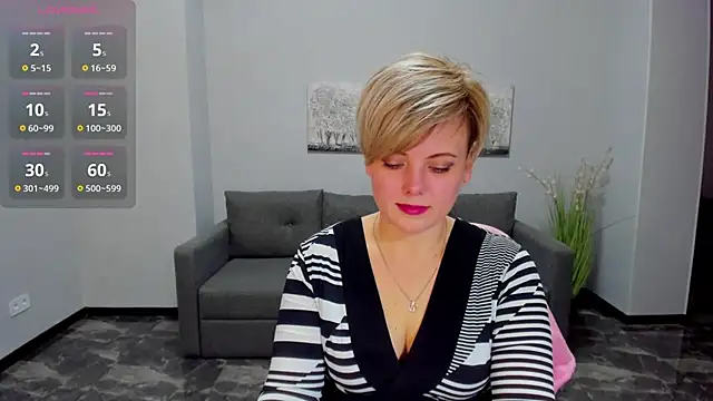 Snapshot of Julia_Wilsone chatting on 03-04-25, 12:33 Julia Wilsone online show from 03-04-25, 12:33