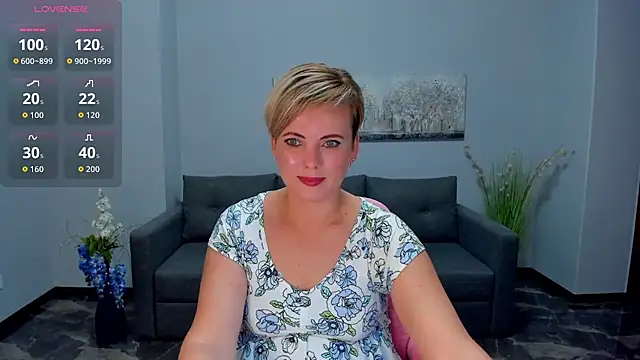 Julia Wilsone online show from 11-16-25, 06:51