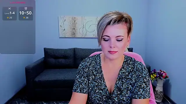 Julia Wilsone online show from 11-23-25, 07:18