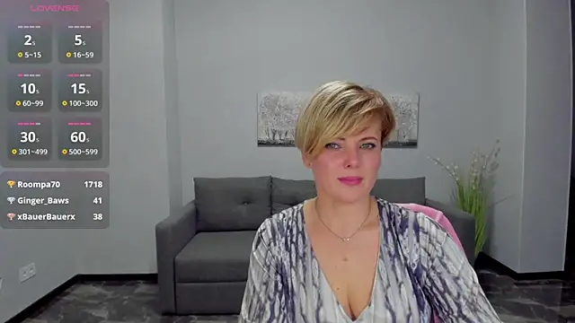 Snapshot of Julia_Wilsone chatting on 02-21-25, 03:54 Julia Wilsone online show from 02-21-25, 03:54