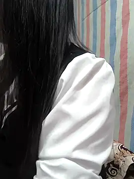 Sweetlove 77 online show from 12-17-25, 01:32