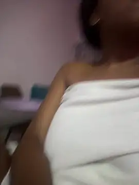 AlisonHoot69 online show from 01-08-26, 12:49