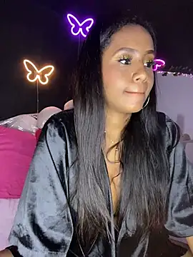 Snapshot of AlisonHoot69 chatting on 03-15-25, 01:40 AlisonHoot69 online show from 03-15-25, 01:40