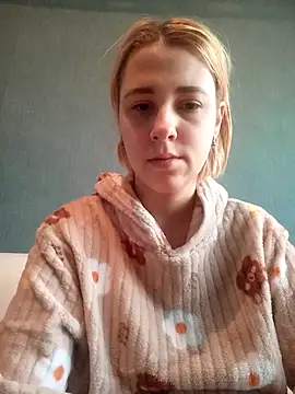 Gussie Bridie online show from 03-08-25, 06:54